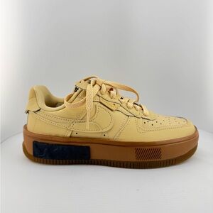 Nike Tan and Brown Sneakers